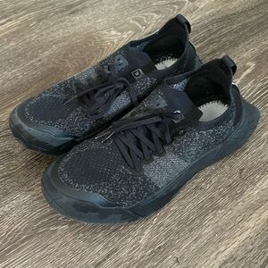 Deckers x lab mens black sneakers size 7.5 shoes